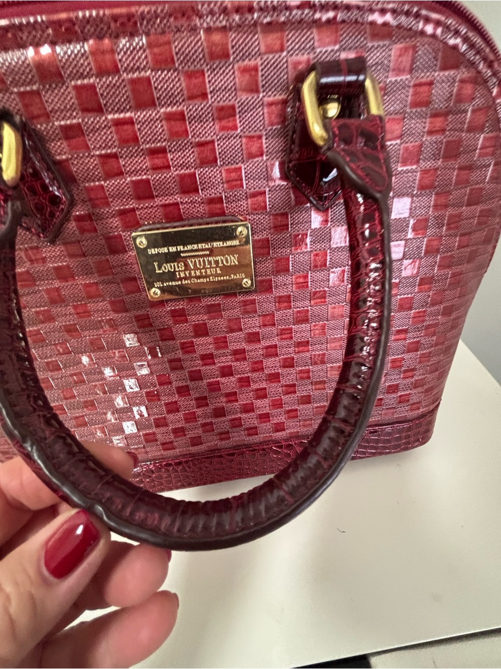 Red bag - Picture 3 of 5